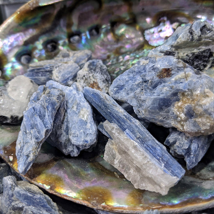 Raw Blue KYANITE Crystal - High Quality- Healing Stone Cluster, Healing Crystal, Chakra Crystal Kyanite Blade