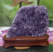 Load image into Gallery viewer, Amethyst Geode, Amethyst Cluster, Raw Amethyst Cluster, Amethyst Crystal cluster , Amethyst Druze, Amethyst Crystal, Large Amethyst Cluster